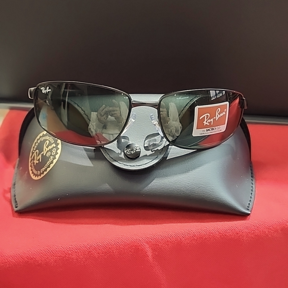 Ray ban sunglasses ⚫️